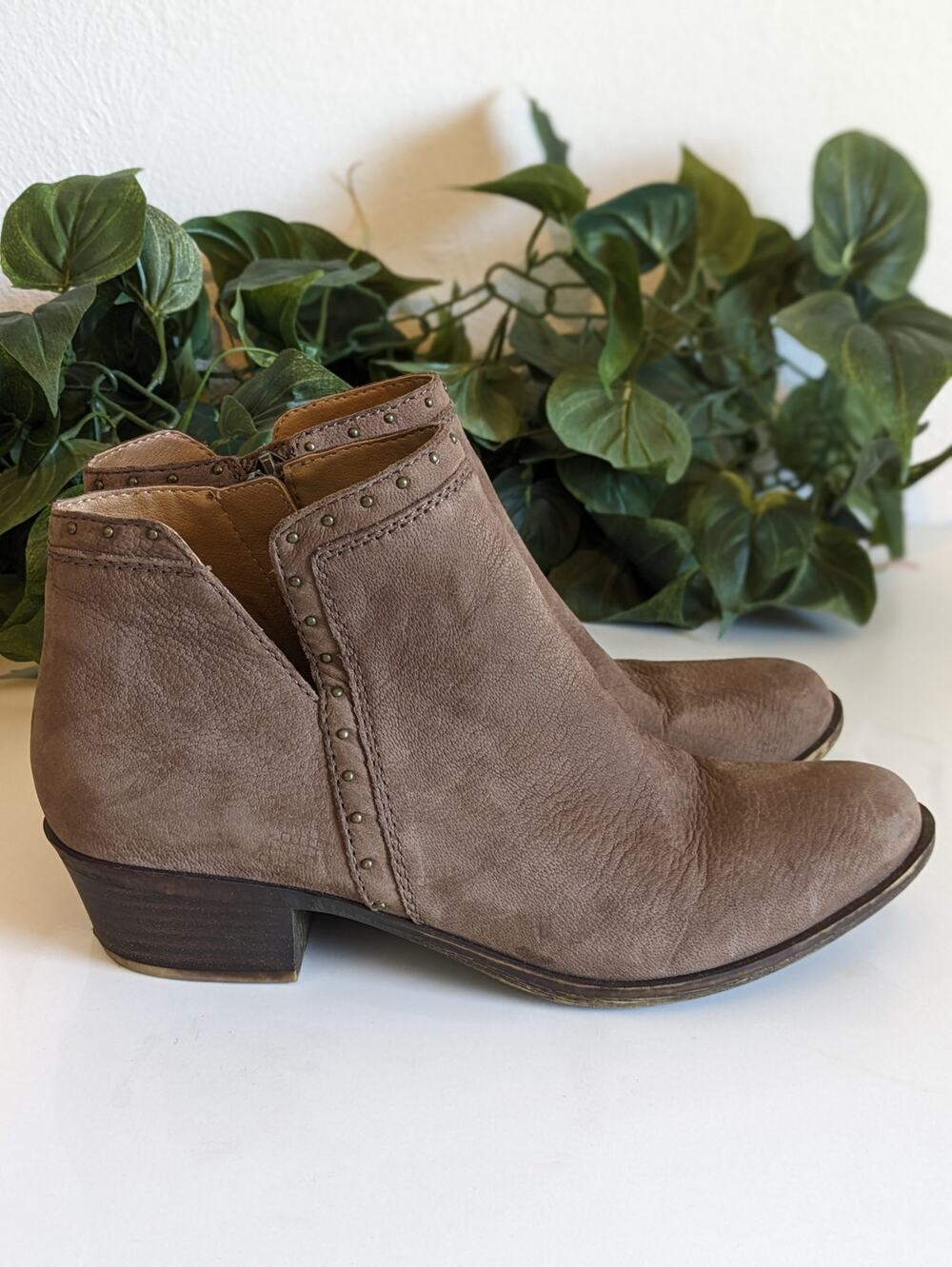 Lucky Brand Beathea Boots Ankle Leather Studded Boho Western Brown Size 7.5